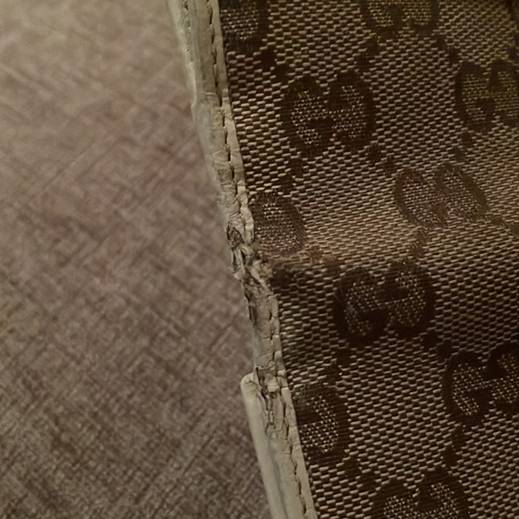 Gucci Wallet Used